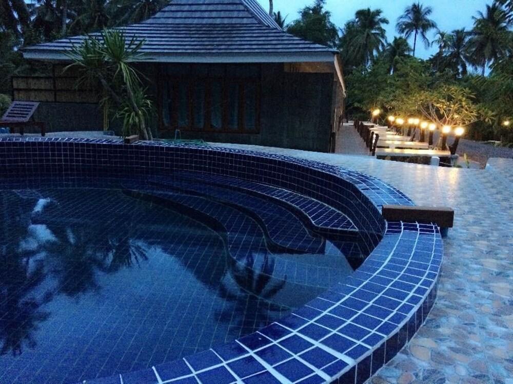 Ruean Thai Nai Bang By Pansak Resort Σούρατ Τανί Εξωτερικό φωτογραφία